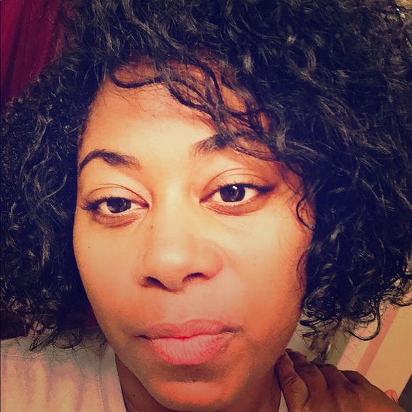 Meet your Posher, Ruth - Picture 1 of 1